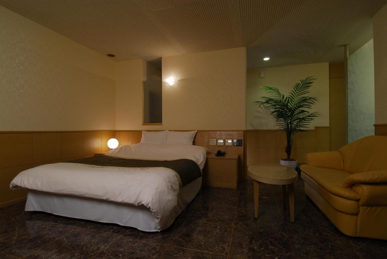 Bay Hill Club Higashi Kokura (Adults Only) Hotel Kitakyushu Buitenkant foto